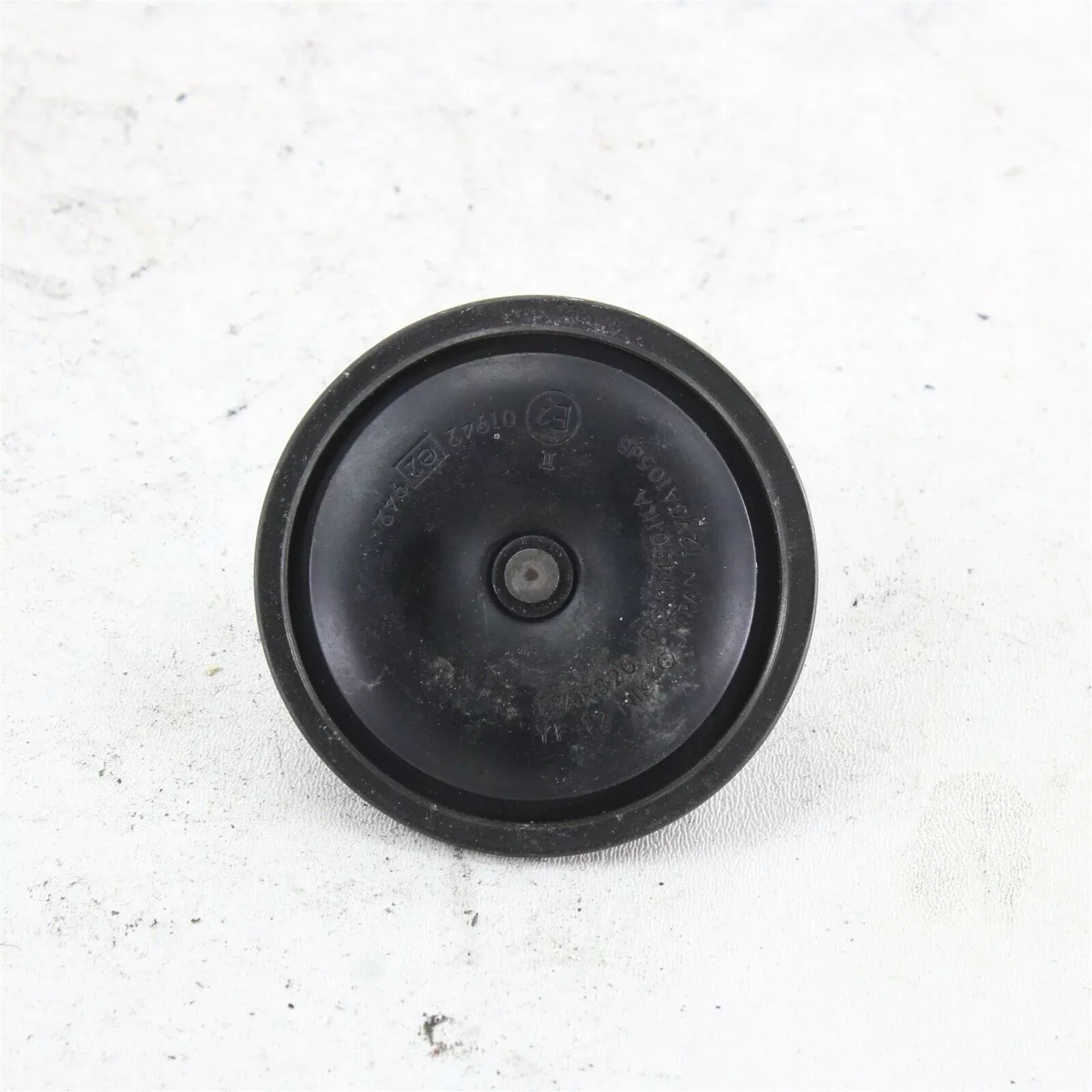 06-20 Suzuki Boulevard M109R VZR1800 OEM Horn